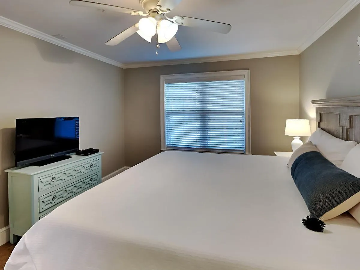 Beautiful Home In Destin With Outdoor Swimming Pool And 3 Bedrooms Appartement